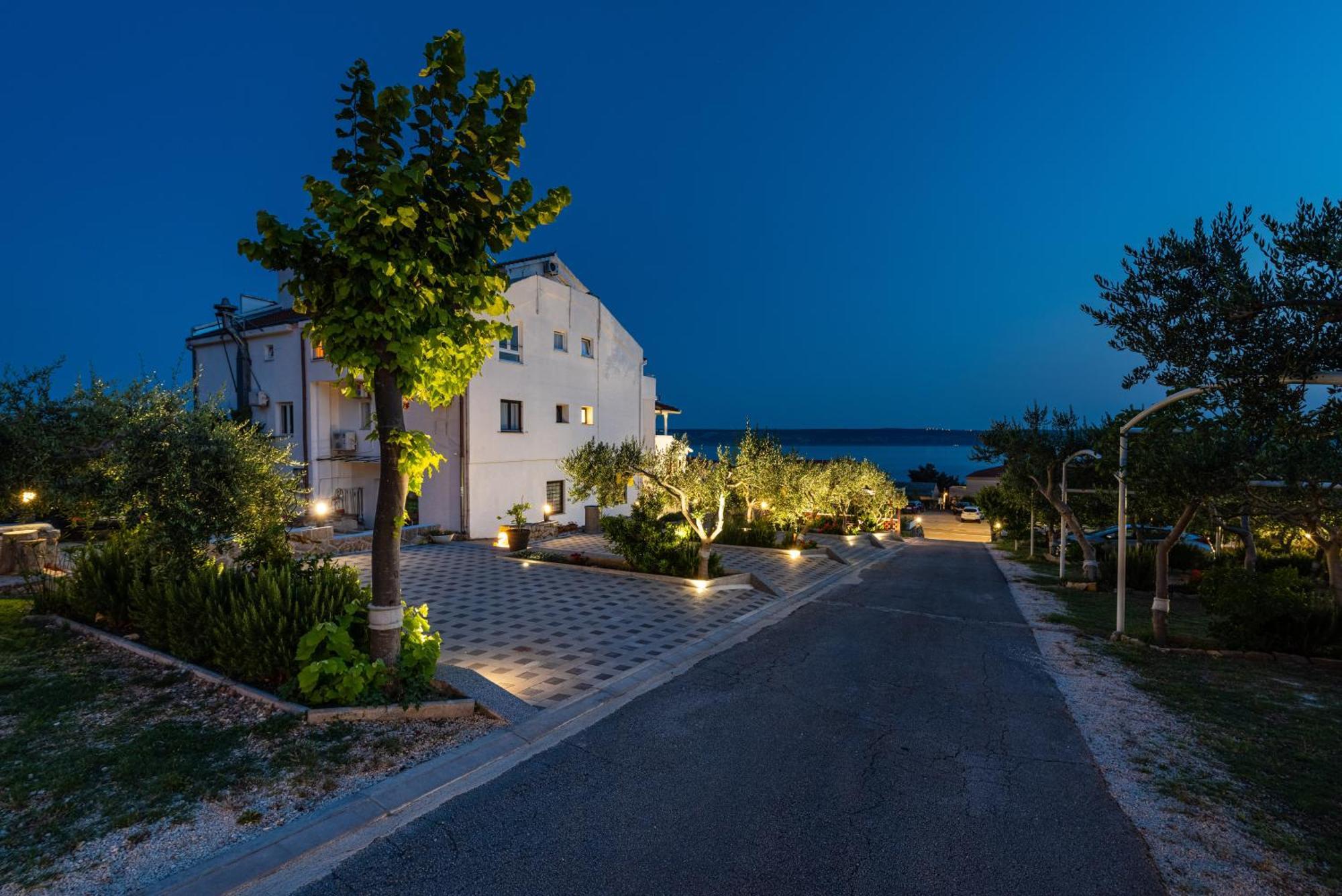 Hotel Vicko Starigrad Paklenica Exterior foto