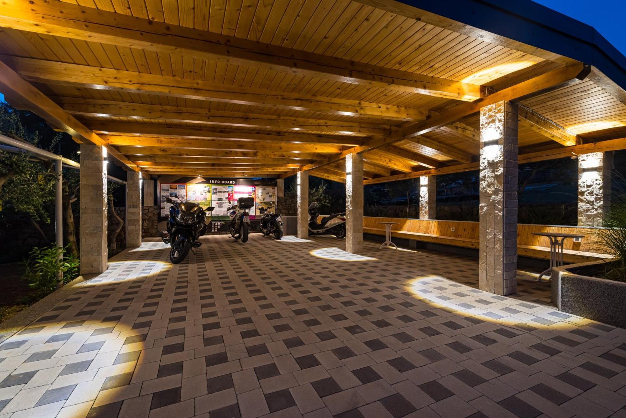 Hotel Vicko Starigrad Paklenica Exterior foto