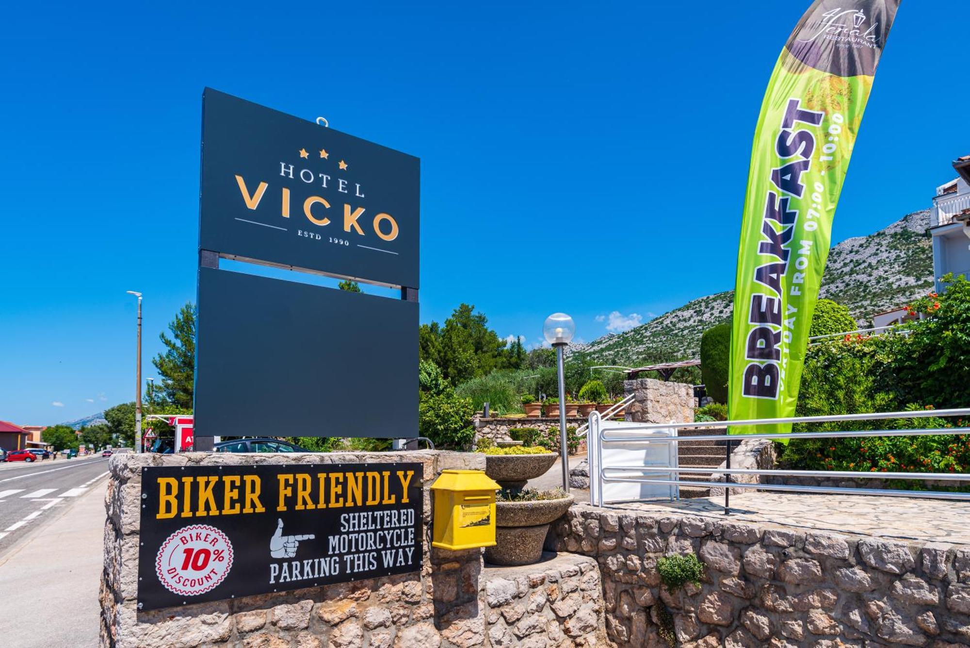 Hotel Vicko Starigrad Paklenica Exterior foto