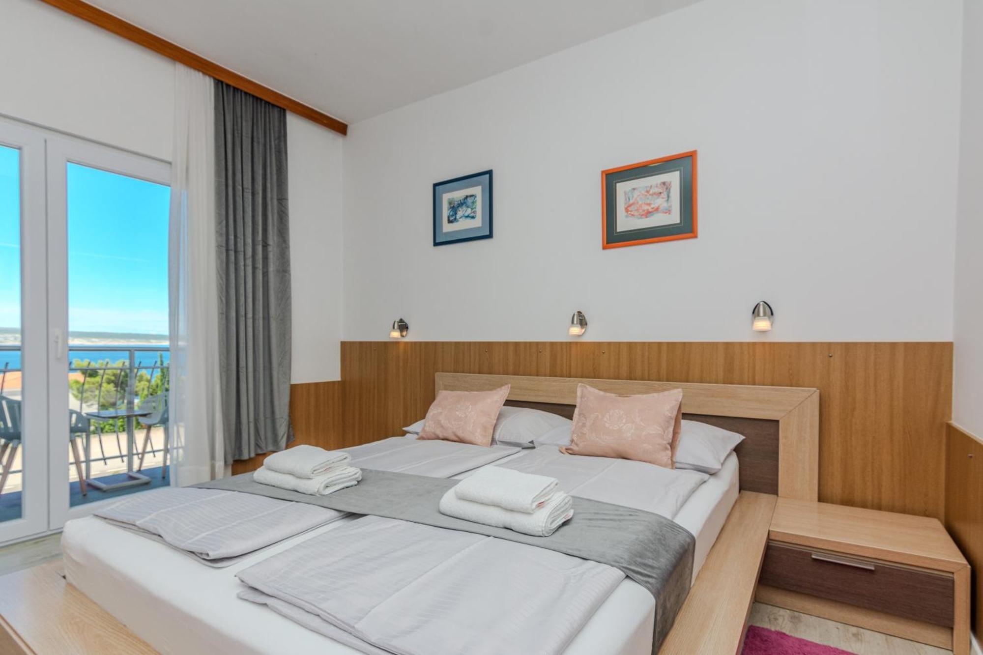 Hotel Vicko Starigrad Paklenica Exterior foto